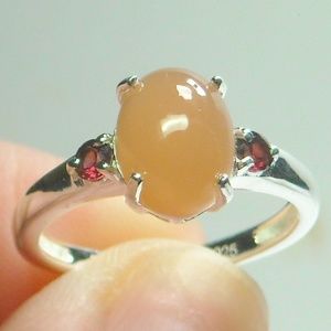 NWT Natural Peach Jade & Mozambique Garnet Ring